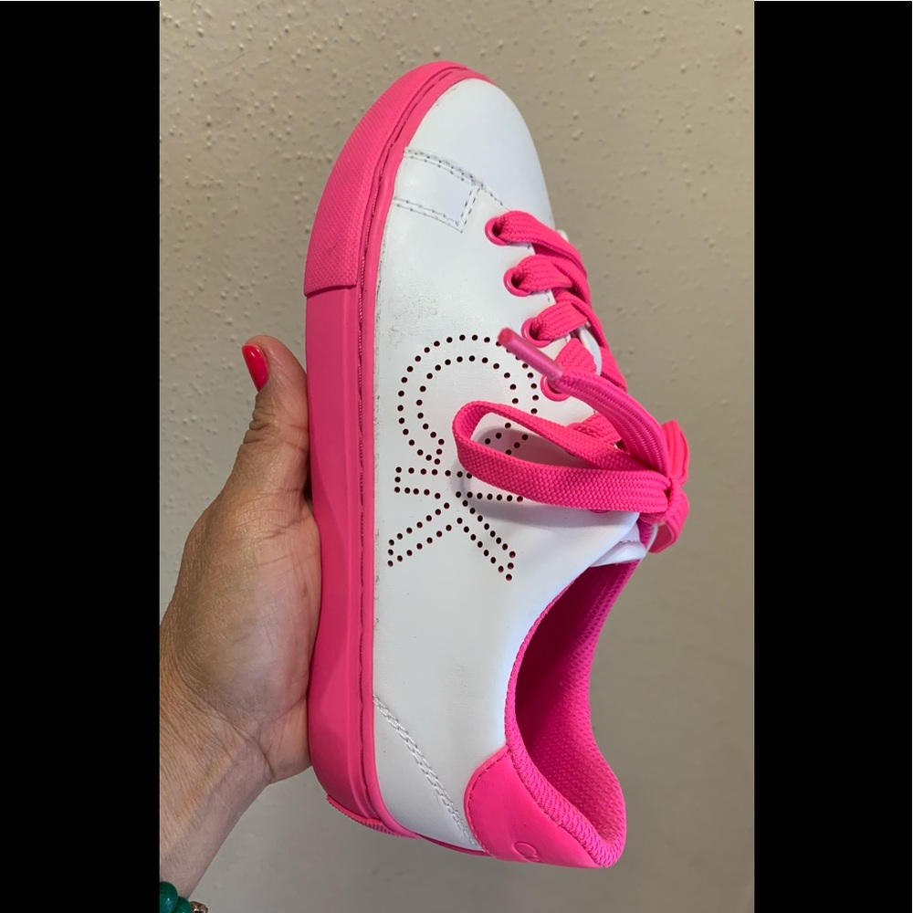 Calvin Klein Sneakers  Size :5 LIKE FIT SIZE :6  23 Cm